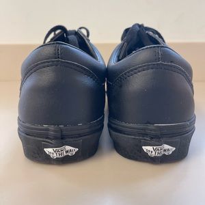 Vans “Old Skool” sneaker